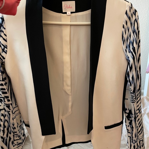 Parker Luxury Silk Modern Print Tuxedo Blazer - Picture 3 of 4